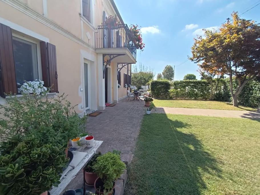 B&B We Care Appartamento Lendinara Екстер'єр фото