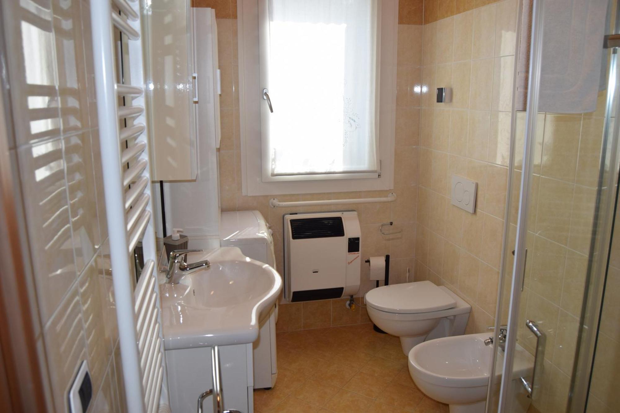 B&B We Care Appartamento Lendinara Екстер'єр фото