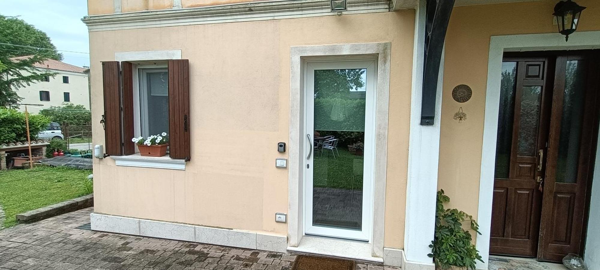 B&B We Care Appartamento Lendinara Екстер'єр фото